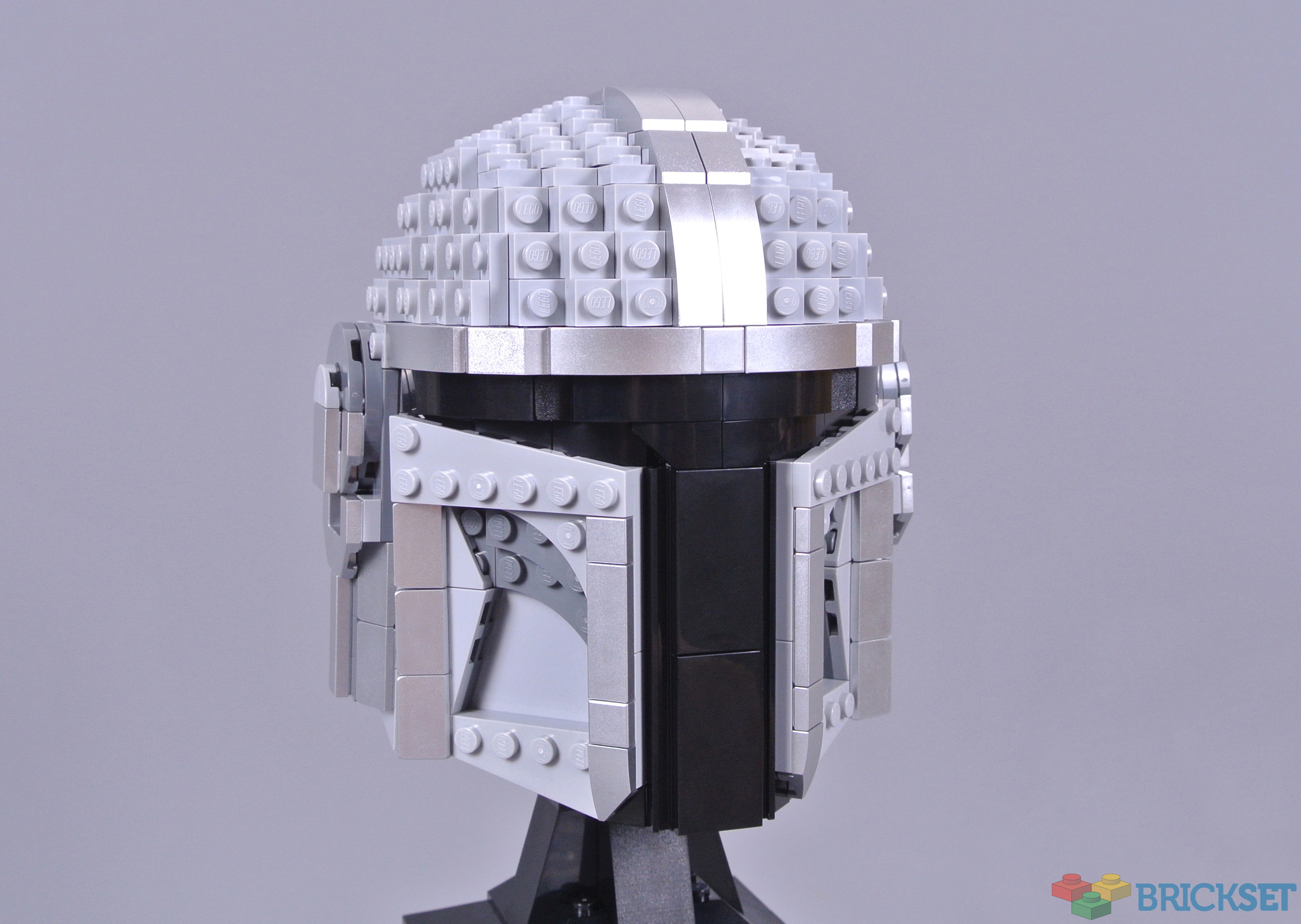 LEGO 75328 The Mandalorian Helmet review | Brickset